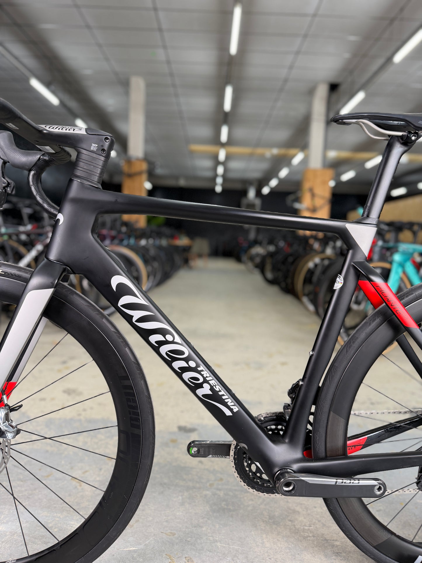 Wilier Filante SLR eTap Carbon Racefiets