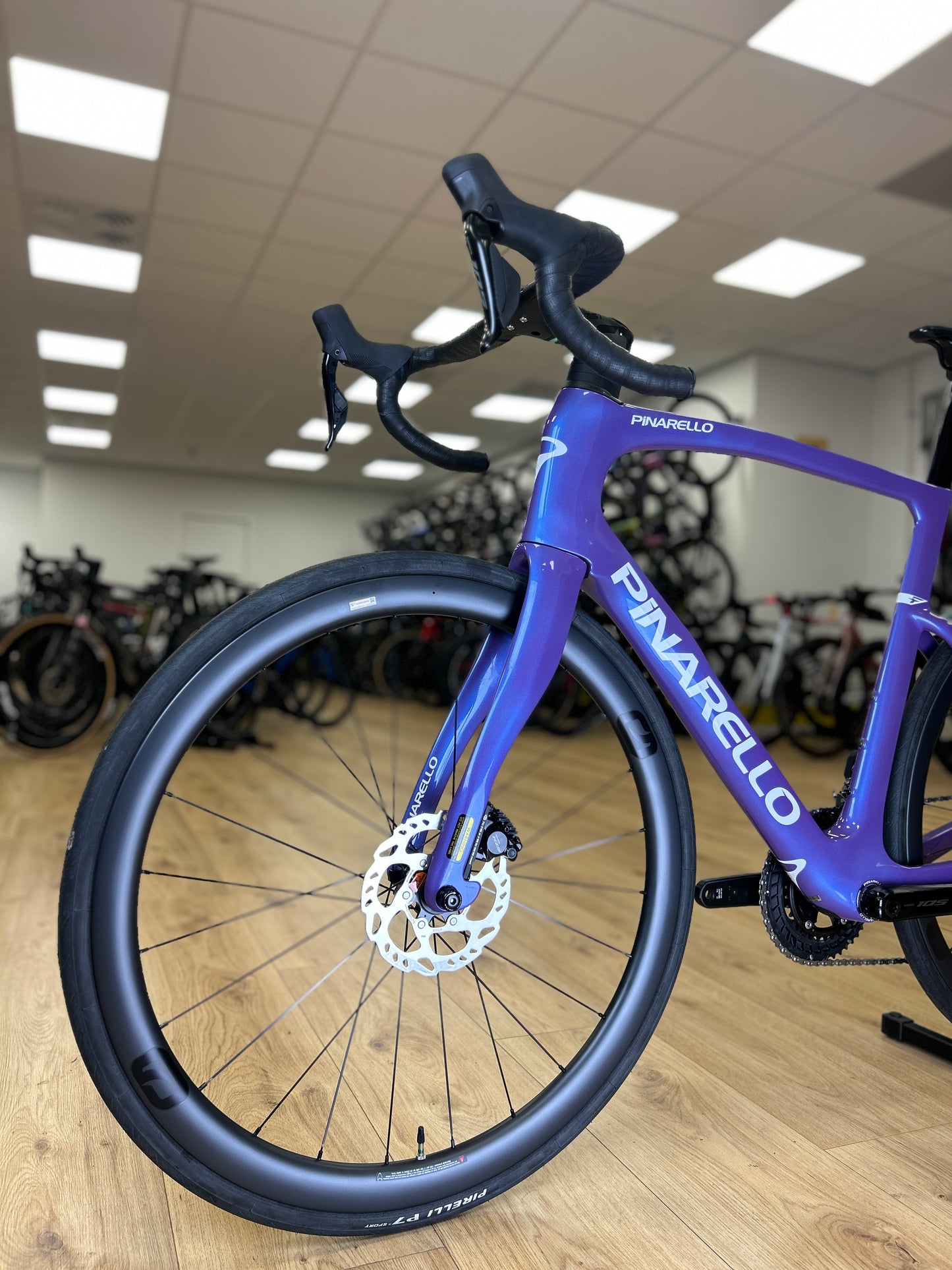 0km Showroom Model Pinarello F5 Di2 Carbon Racefiets