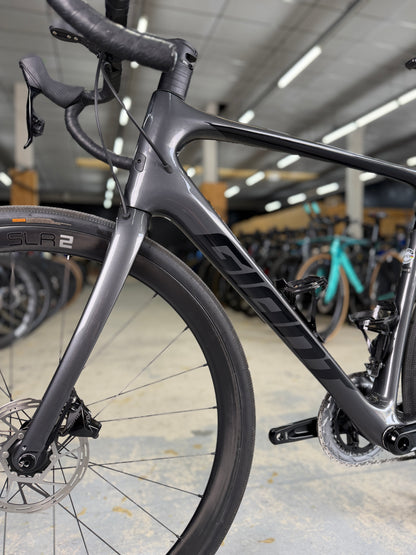 Giant Defy Advanced Pro AXS Carbon Racefiets