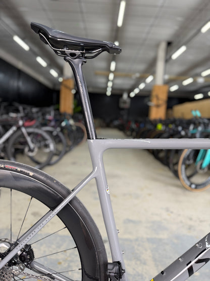 Isaac Element Di2 Carbon Racefiets