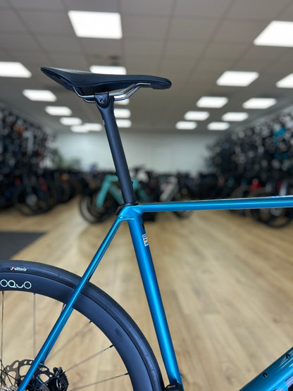 0km Showroom Model Orbea Orca M30iTEAM Di2 Carbon Racefiets