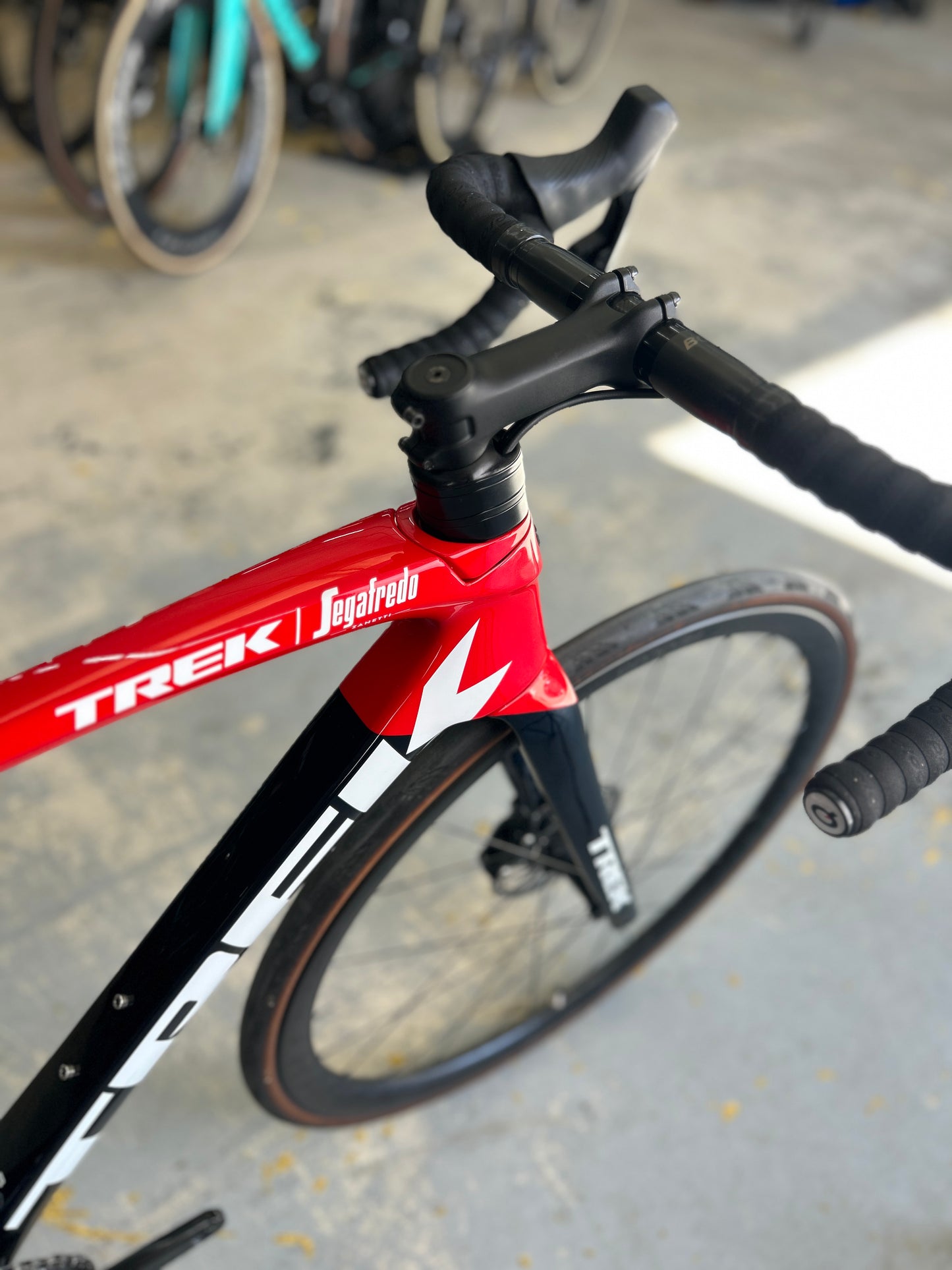 Trek Emonda SLR6 AXS Carbon Road Bike