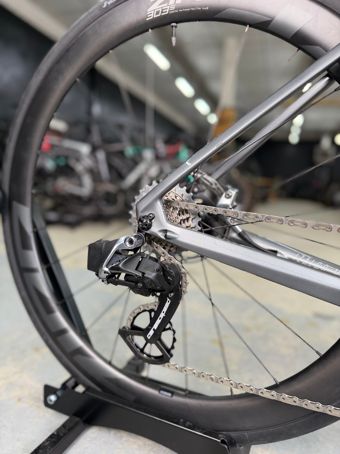 Focus Izalco Max SRAM RED eTap Carbon Racefiets