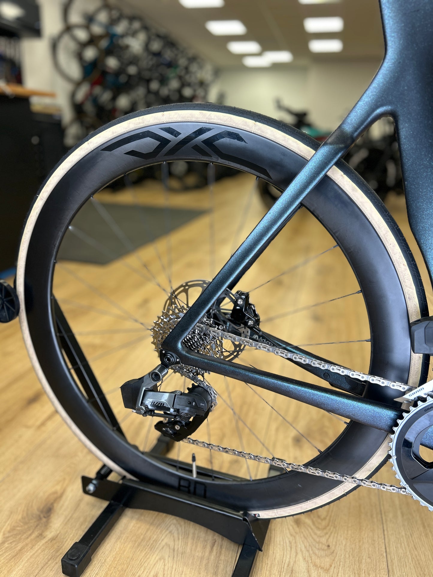Giant Propel Advanced 1 AXS Carbon Road Bike