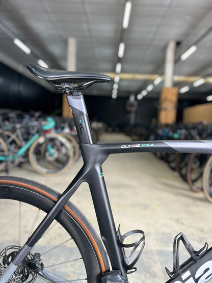 Bianchi Oltre XR4 AXS Carbon Road Bike