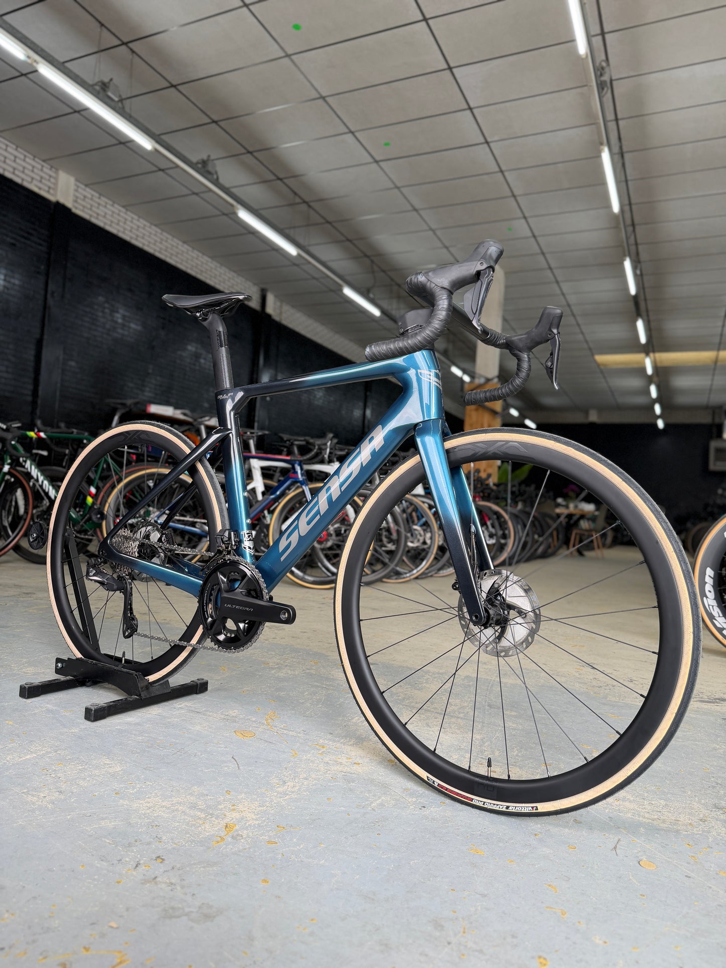 Sensa Giulia Supremo Di2 Carbon Road Bike