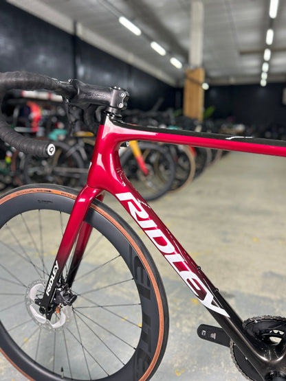 Showroom model Ridley Helium SLX Di2 Carbon Race Bike