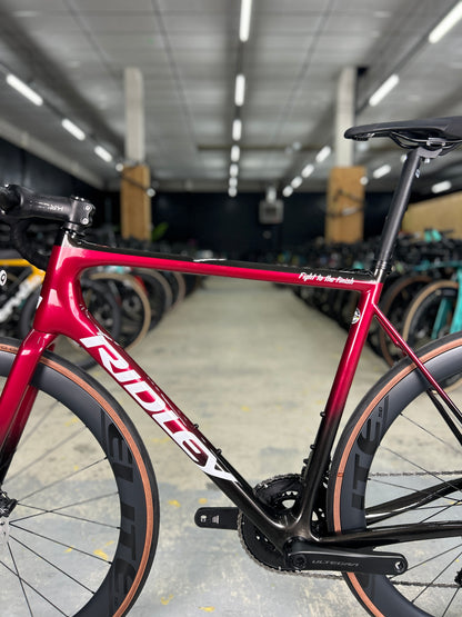 Showroom model Ridley Helium SLX Di2 Carbon Race Bike