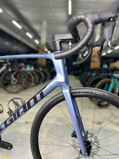 NEW Giant Defy Advanced Di2 Carbon Road Bike