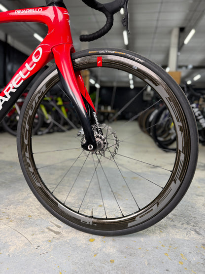 Pinarello F eTap Red Carbon Racefiets