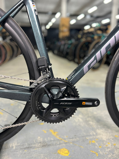 NEW Giant TCR Advanced Di2 Carbon Road Bike