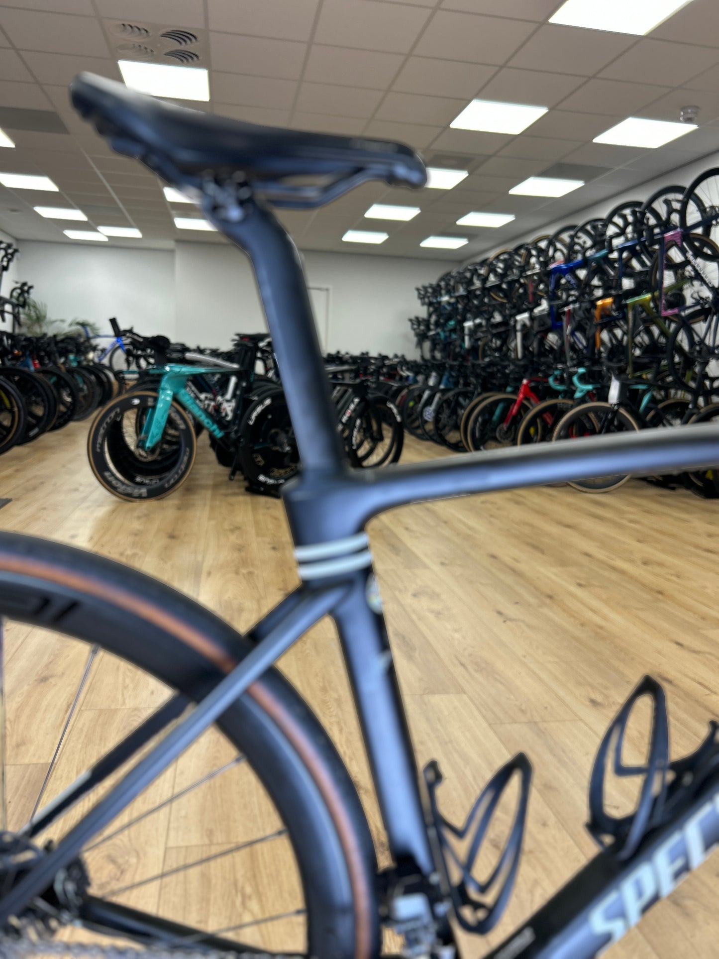 Specialized Roubaix Expert Di2 Carbon Road Bike