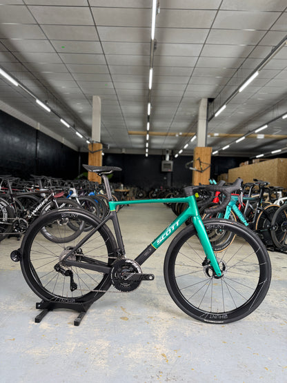 Scott Addict RC Di2 Aston Martin Carbon Racefiets