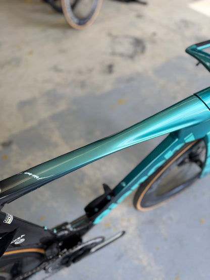 Bianchi Aquila RC Disc Di2 Carbon Road Bike