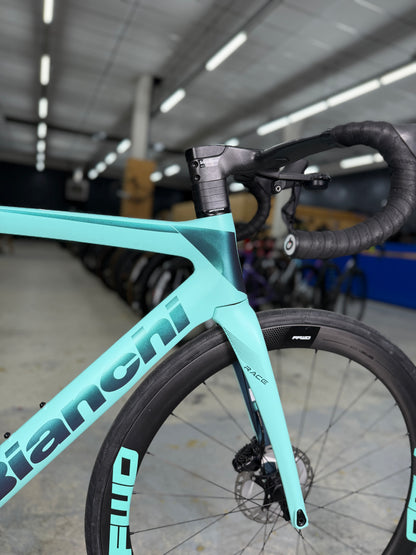 Bianchi Oltre Race Di2 Carbon Road Bike