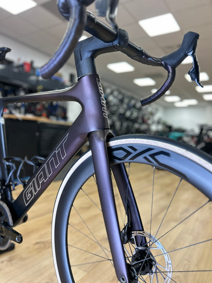 Giant Propel Advanced Pro 1 AXS Carbon Road Bike