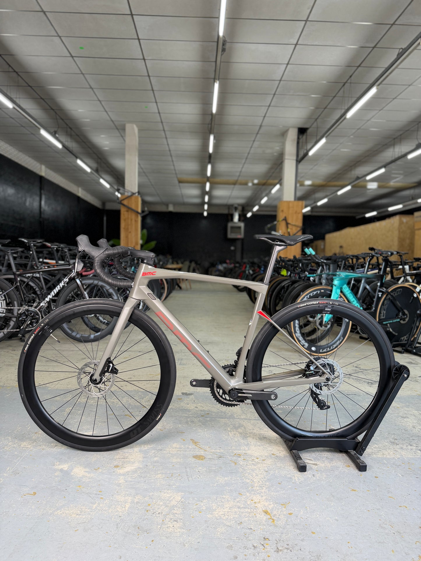 BMC Roadmachine 01 THREE AXS Carbon Racefiets
