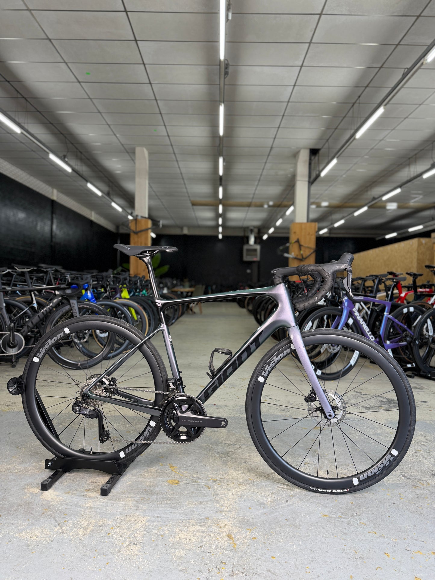 Giant Defy Advanced Pro 1 Di2 Carbon Road Bike