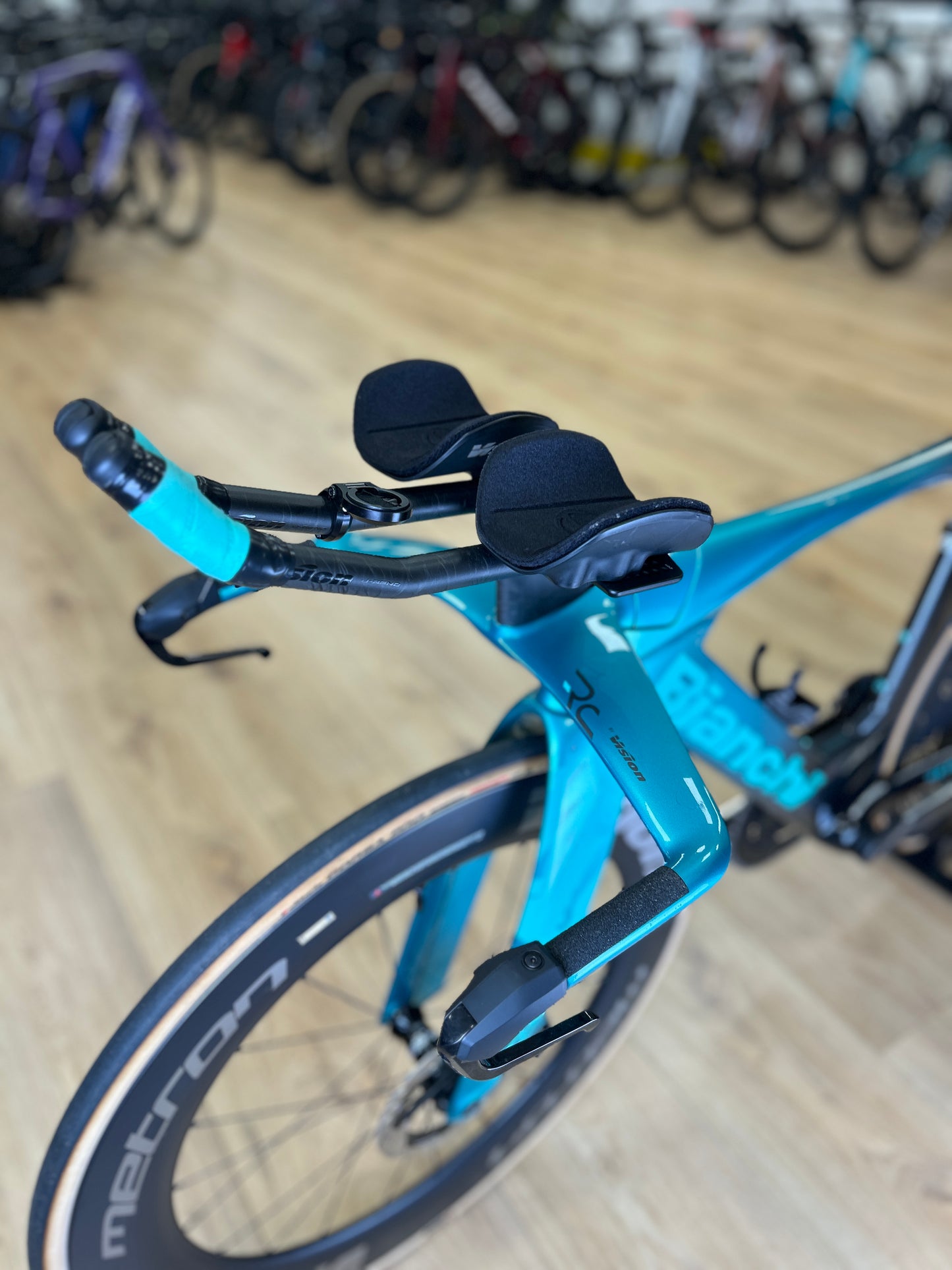 Bianchi Aquila RC Disc Di2 Carbon TT