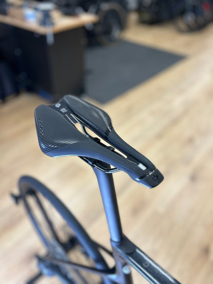 0km Showroom Model Cervélo Caledonia-5 AXS Carbon Racefiets