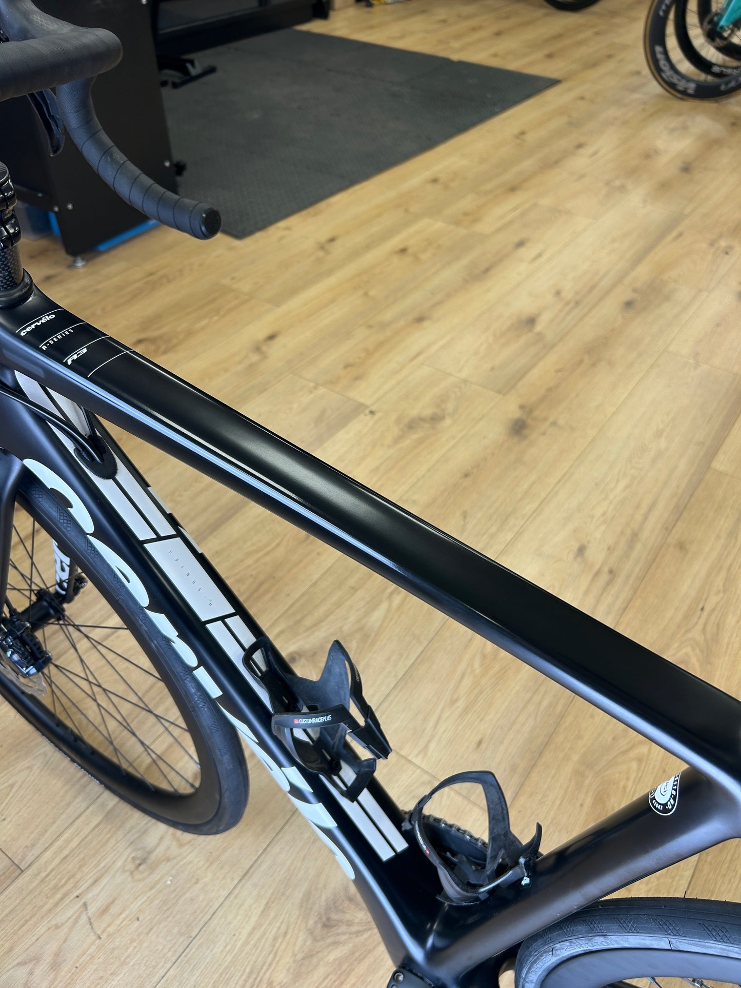 Cervelo R3 Carbon Road Bike