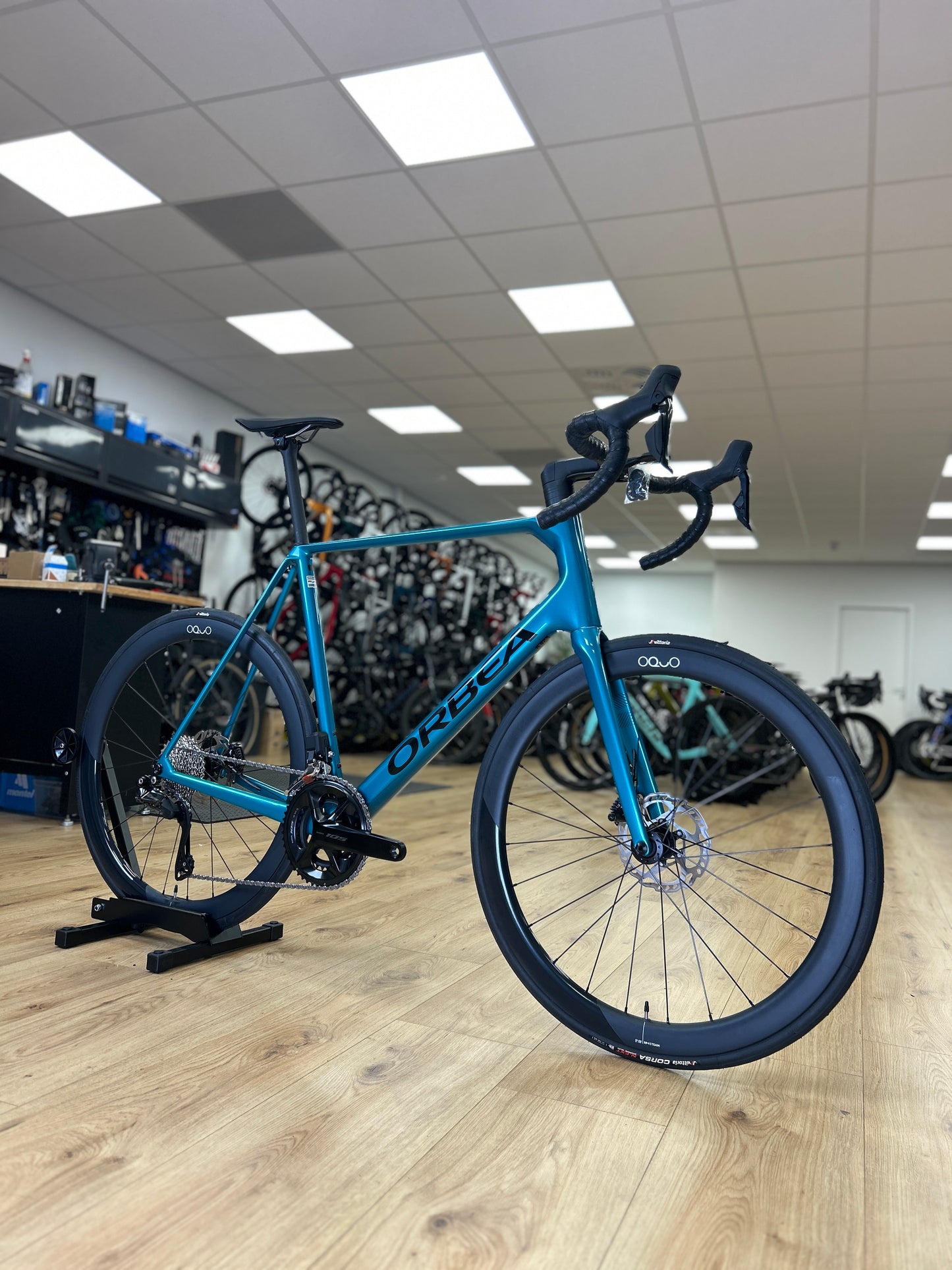 0km Showroom Model Orbea Orca M30iTEAM Di2 Carbon Racefiets