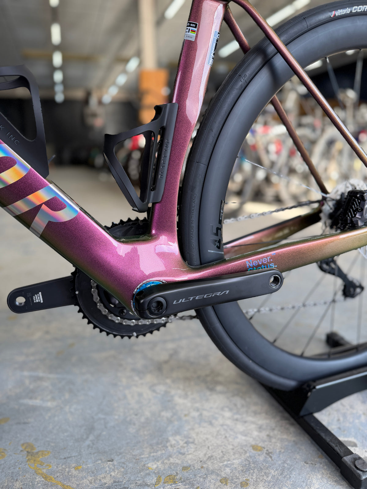 NIEUW Factor Ostro VAM Di2 Carbon Racefiets