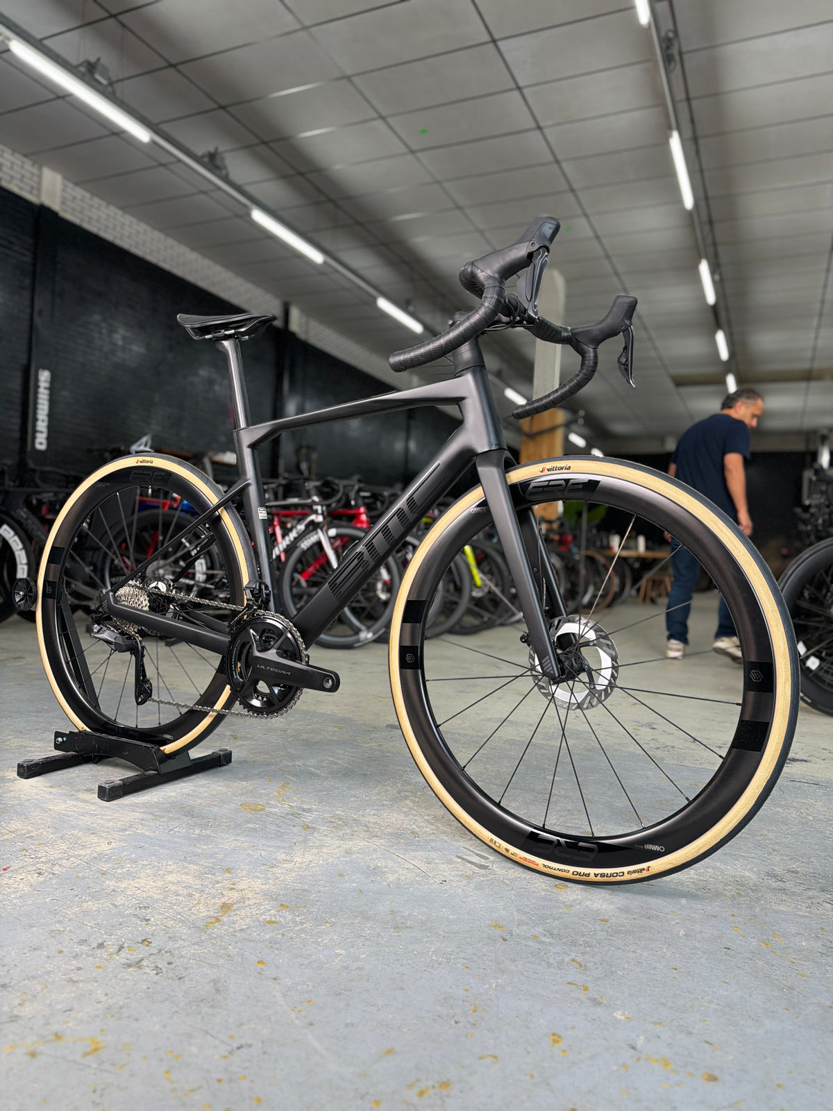 NIEUW BMC Roadmachine Di2 Carbon Racefiets