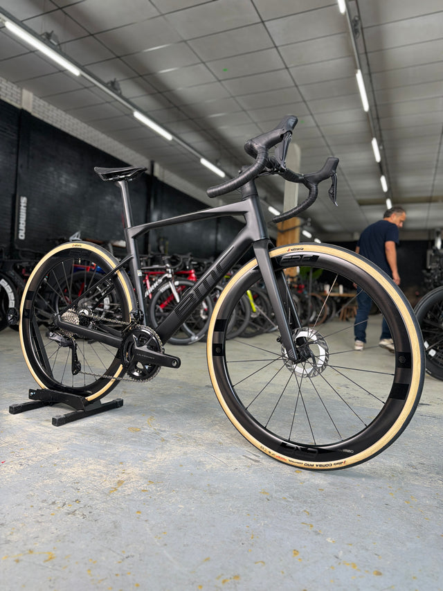 NIEUW BMC Roadmachine Di2 Carbon Racefiets