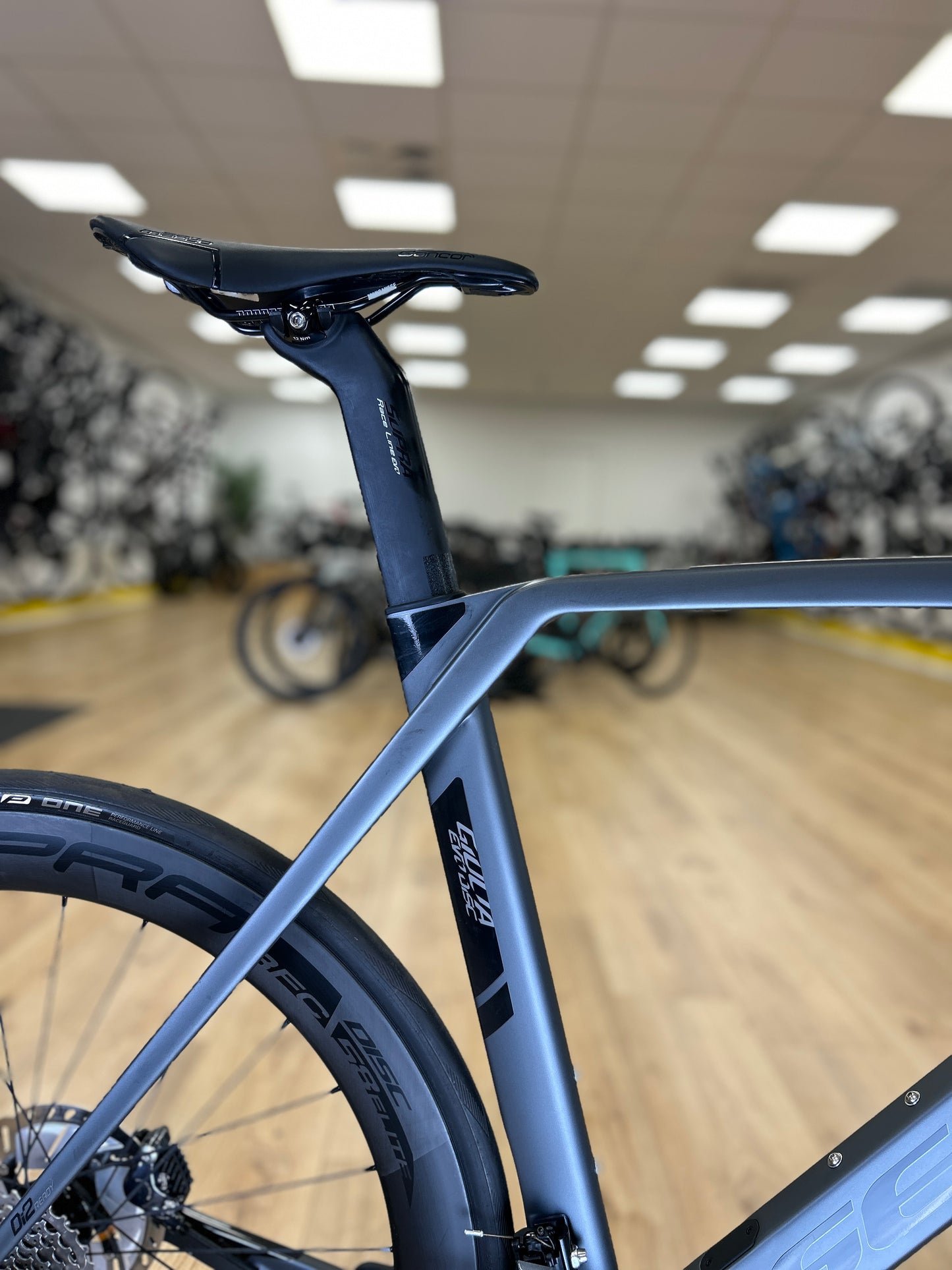 Sensa Giulia Evo Carbon Disc Racefiets
