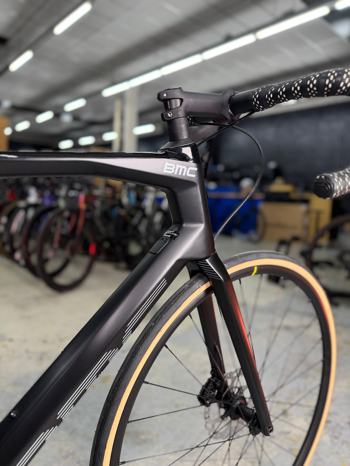 NIEUW BMC Roadmachine Five Di2 Carbon Racefiets