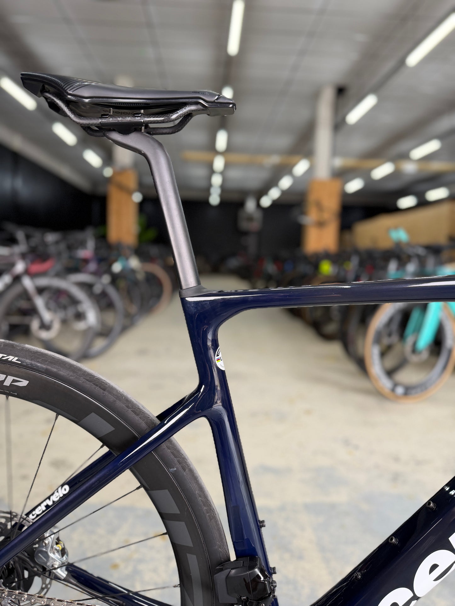 Cervélo Caledonia-5 Red eTap Carbon Racefiets