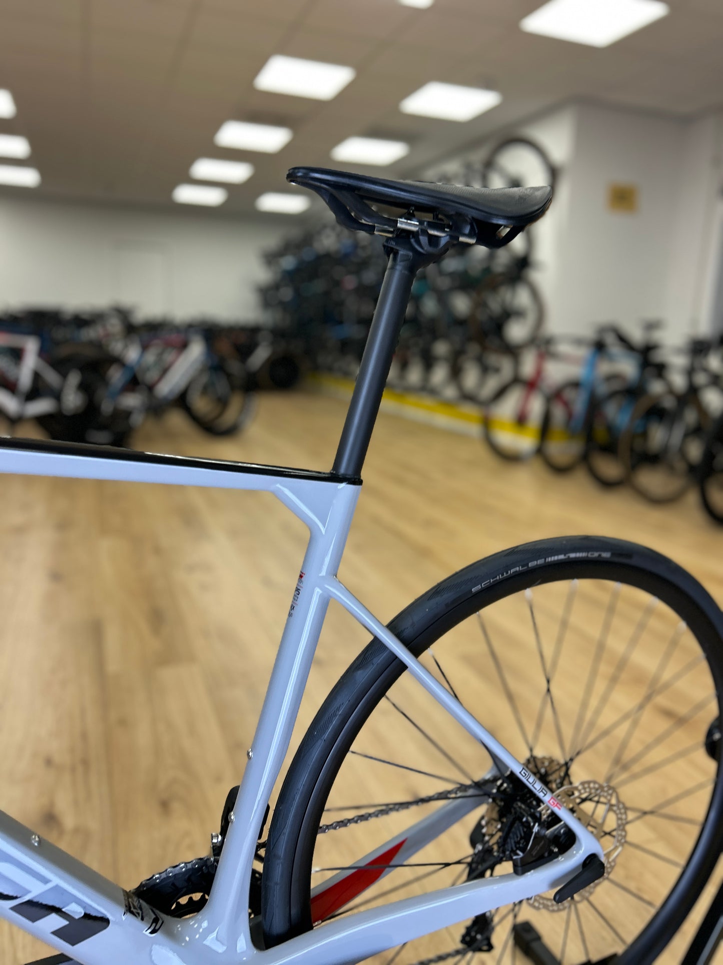 0km Showroom Model Sensa Giulia Di2 Carbon Racefiets