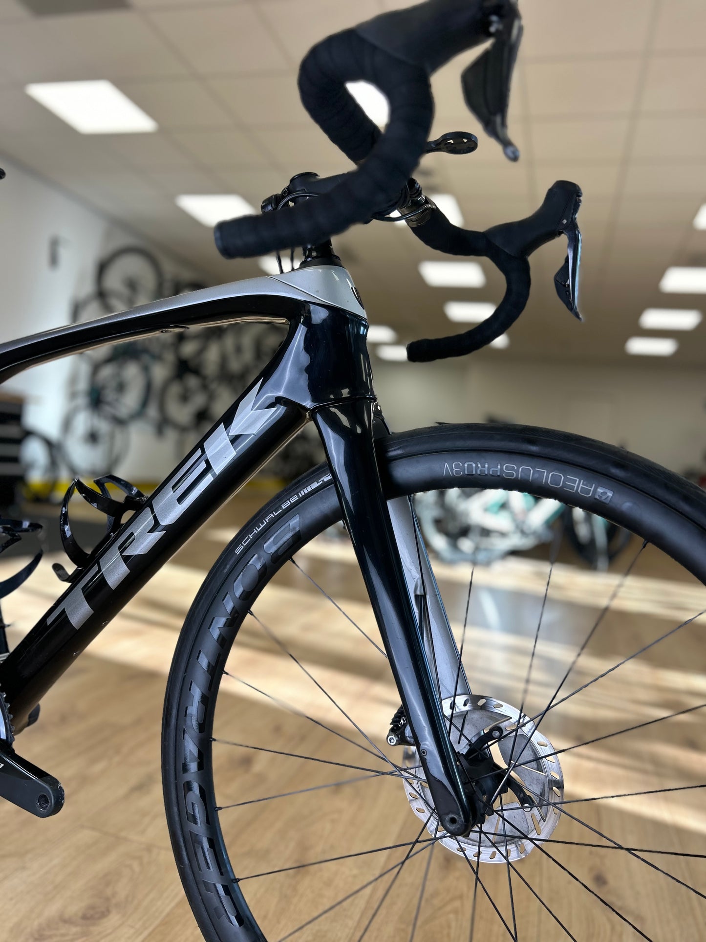 Trek Domane SLR7 Carbon Disc Racefiets