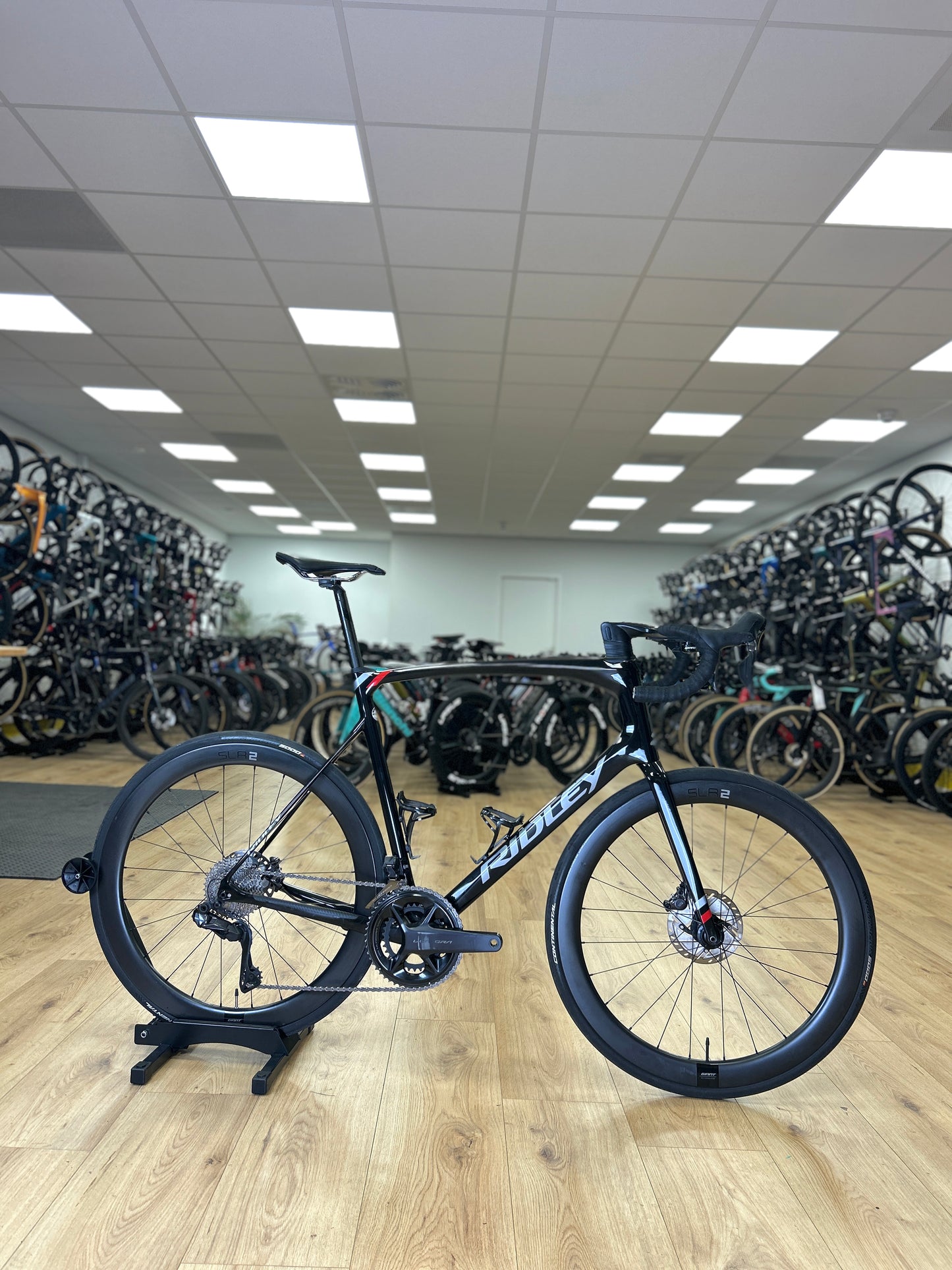 Ridley Fenix SLiC Di2 Carbon Racefiets