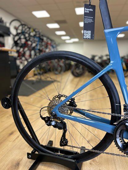 SHOWROOM MODEL Cannondale SuperSix Evo Carbon Racefiets