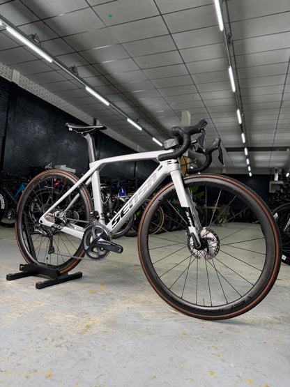 Sensa Giulia Evo Di2 Carbon Race Bike