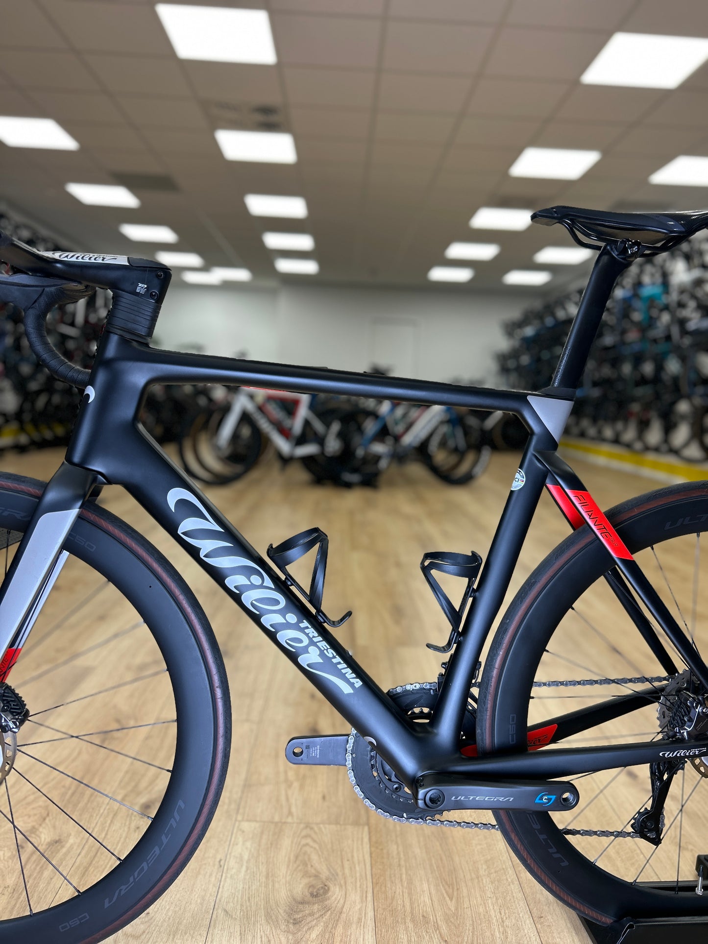 2000km Wilier Filante SLR Di2 Carbon Racefiets