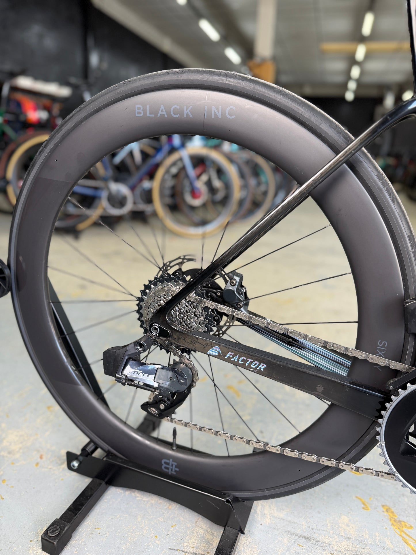 Factor Ostro VAM AXS Carbon Racefiets