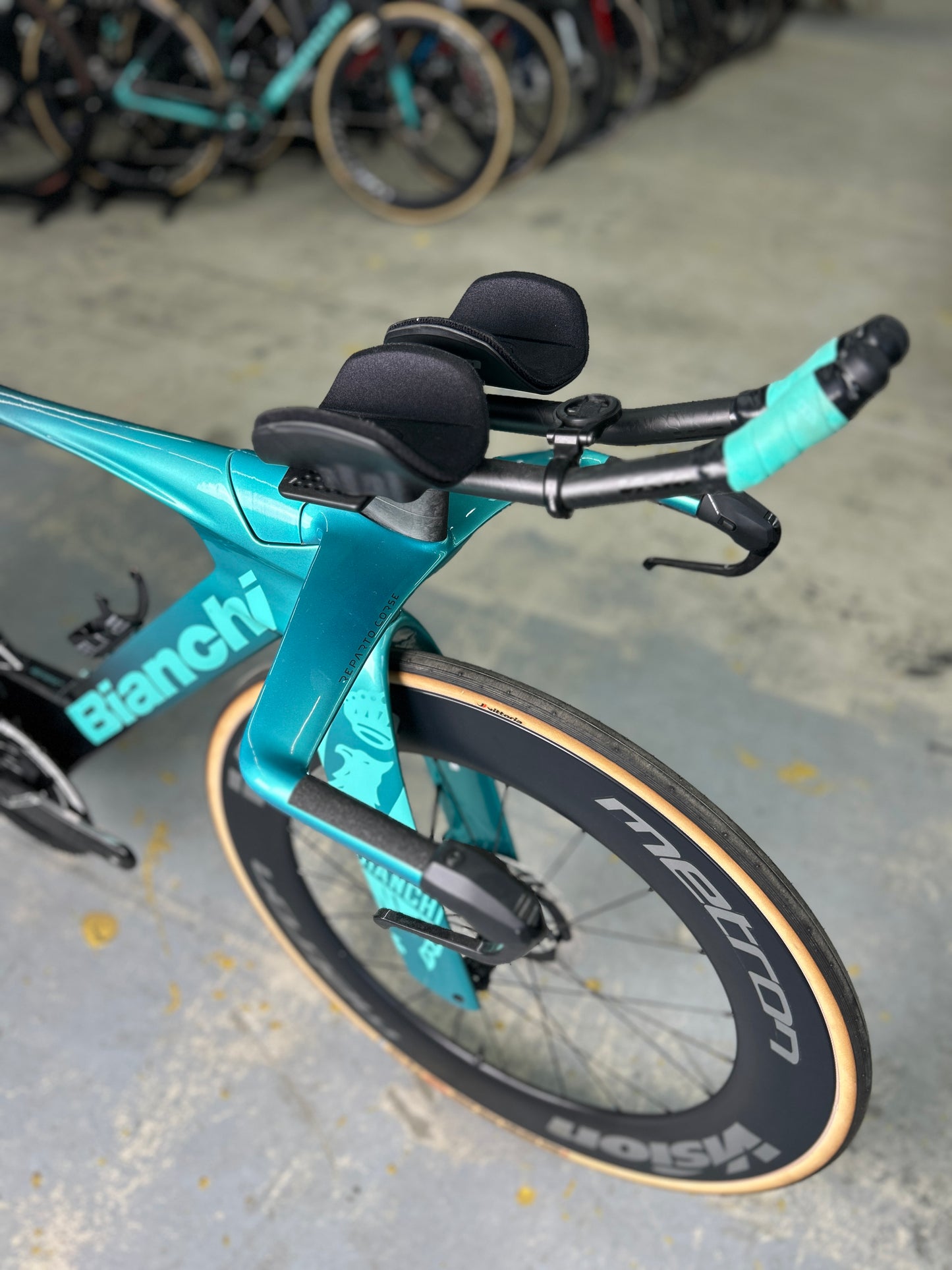 Bianchi Aquila RC Disc Di2 Carbon TT