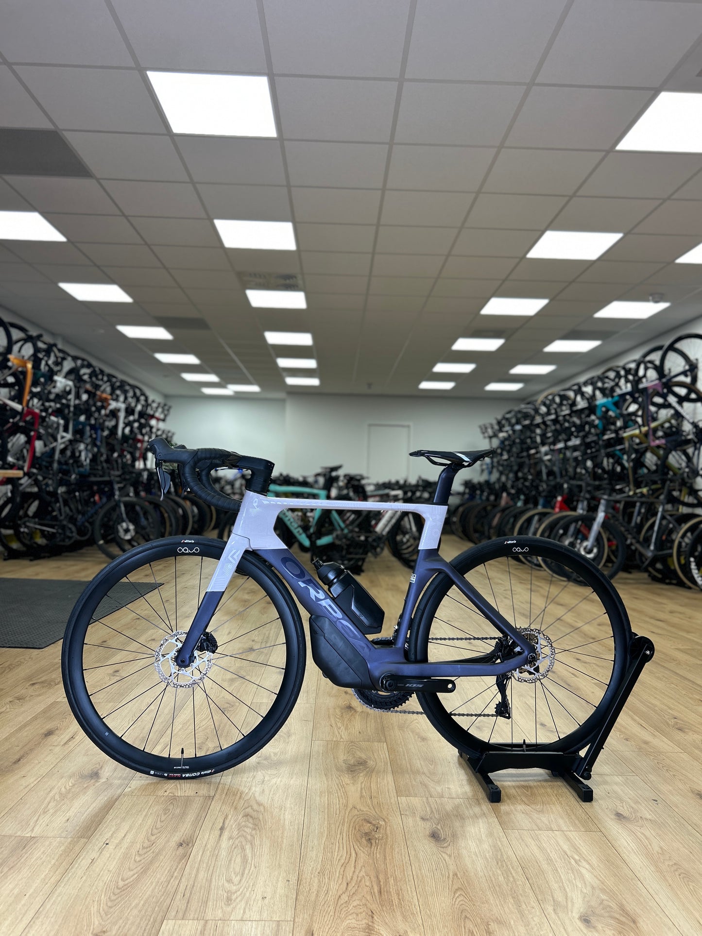 0km Showroom Model Orbea Orca Aero M30iLTD Di2 Carbon Racefiets