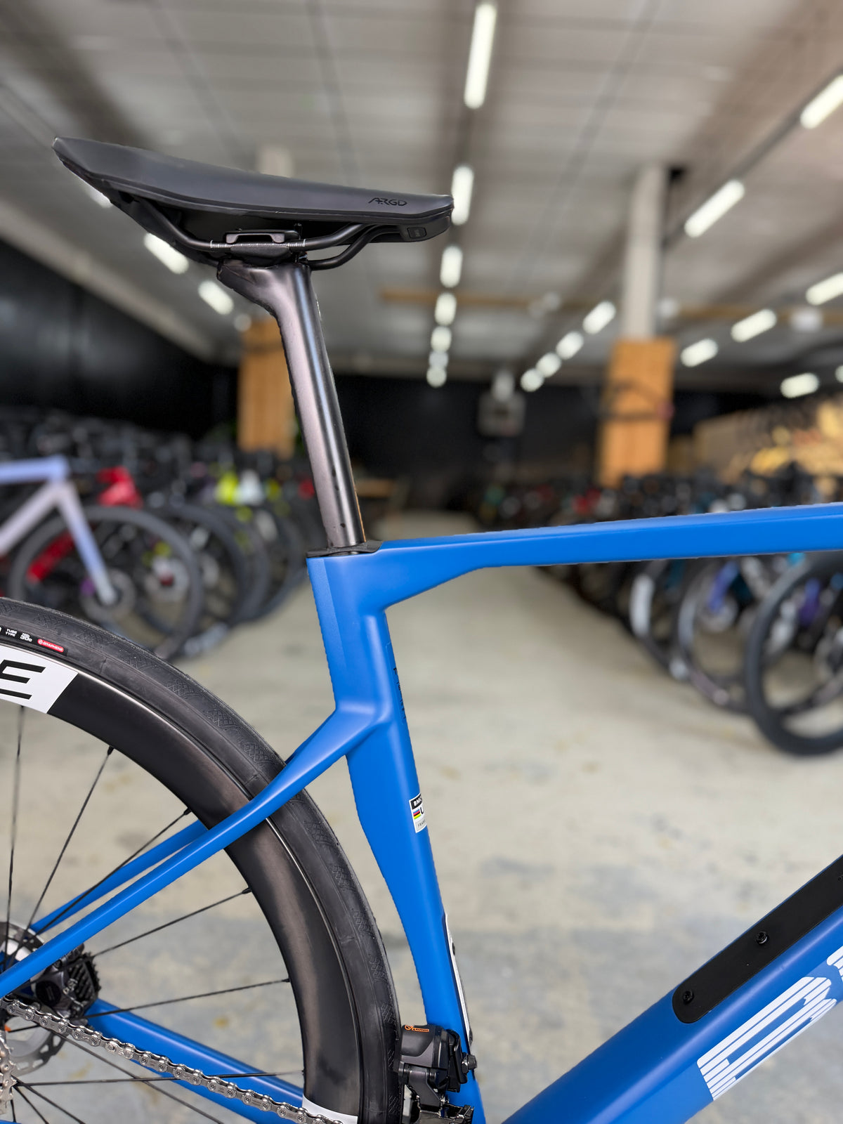 NIEUW BMC Roadmachine TWO Di2 Carbon Racefiets