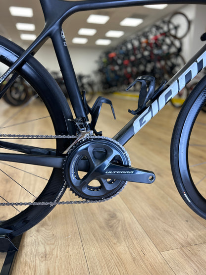 Giant TCR Disc Team CCC Carbon Racefiets