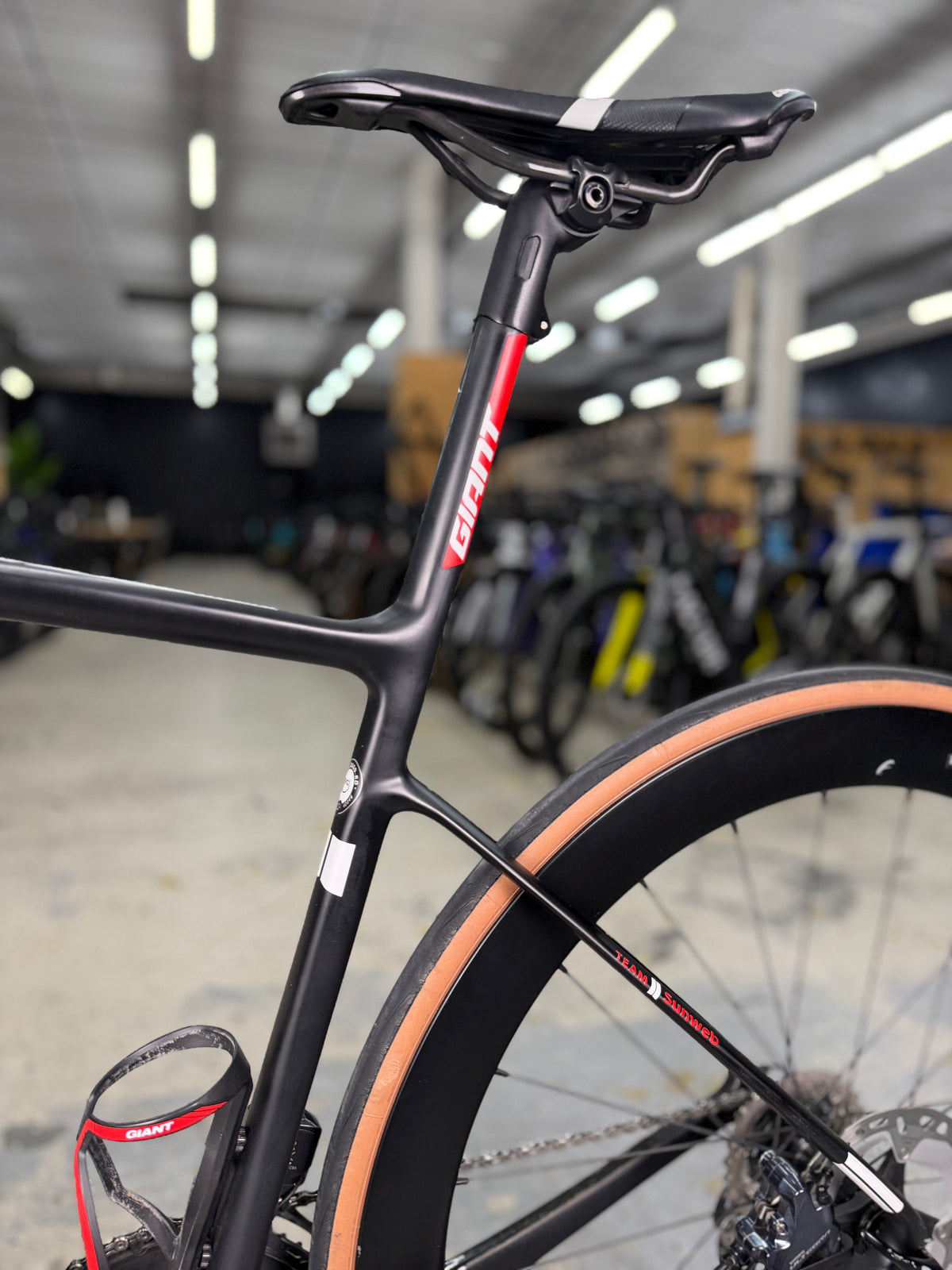 Giant Defy SL Di2 Carbon Road Bike