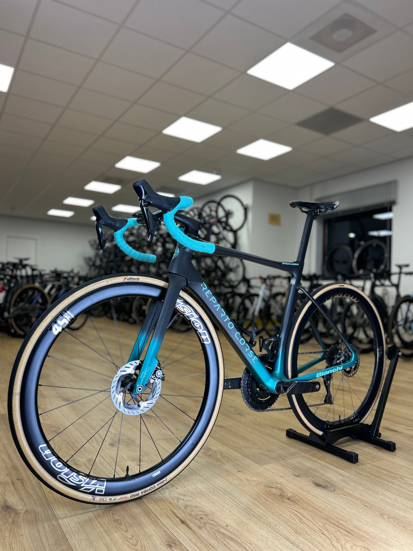 Bianchi Specialissima RC Di2 Dura Ace Carbon Road Bike