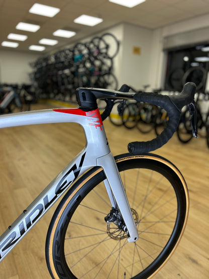 Ridley Noah Fast Disc Di2 Carbon Racefiets