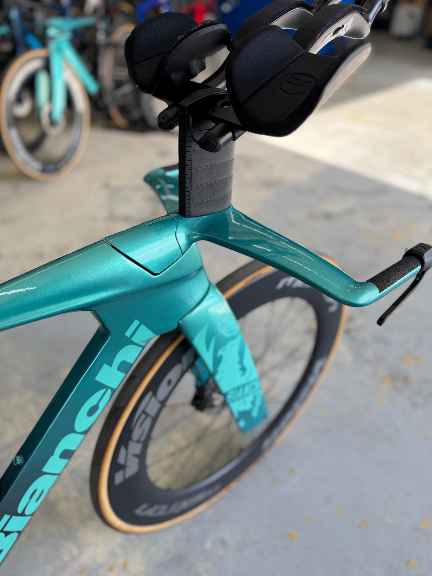 Bianchi Aquila RC Disc Di2 Carbon Road Bike