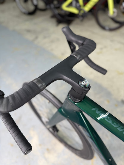 NIEUW Isaac Meson Di2 Carbon Racefiets