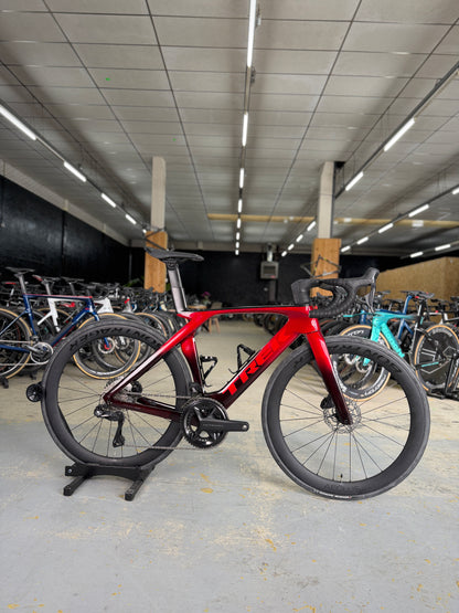 Trek Madone SLR7 Di2 Carbon Road Bike