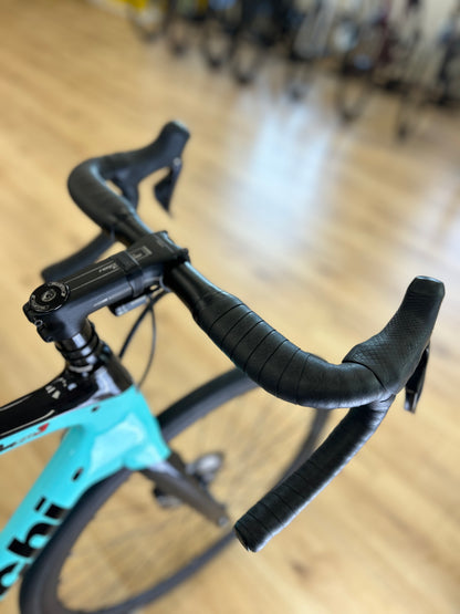 Bianchi Oltre Xr3 Di2 Disc Carbon Racefiets